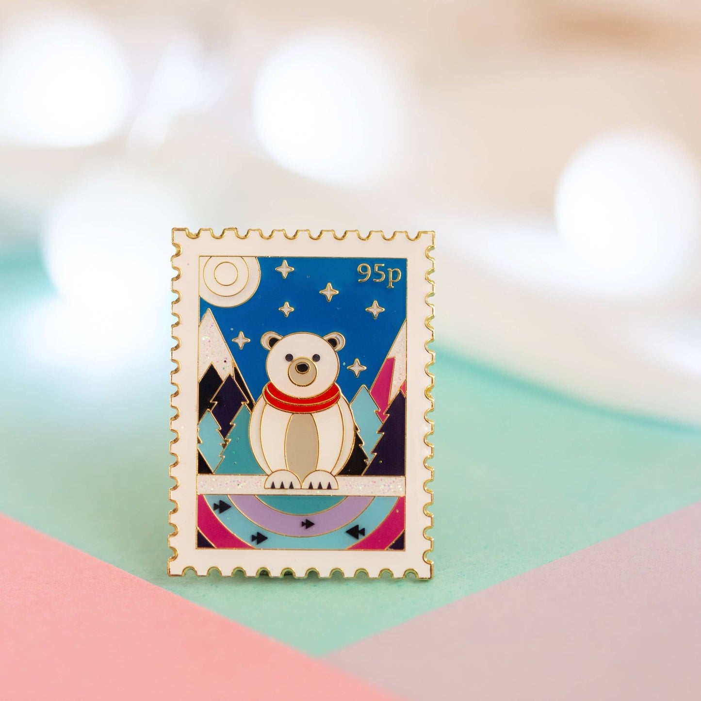 Polar bear scene stamp - enamel pin