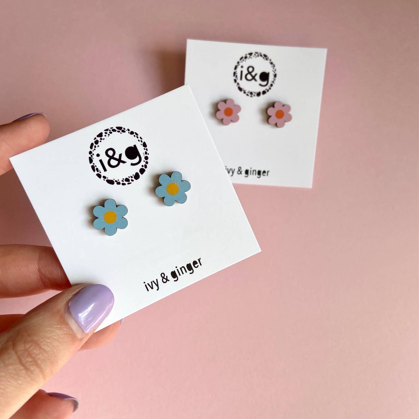 Midi daisy stud digitally printed wooden earrings blue