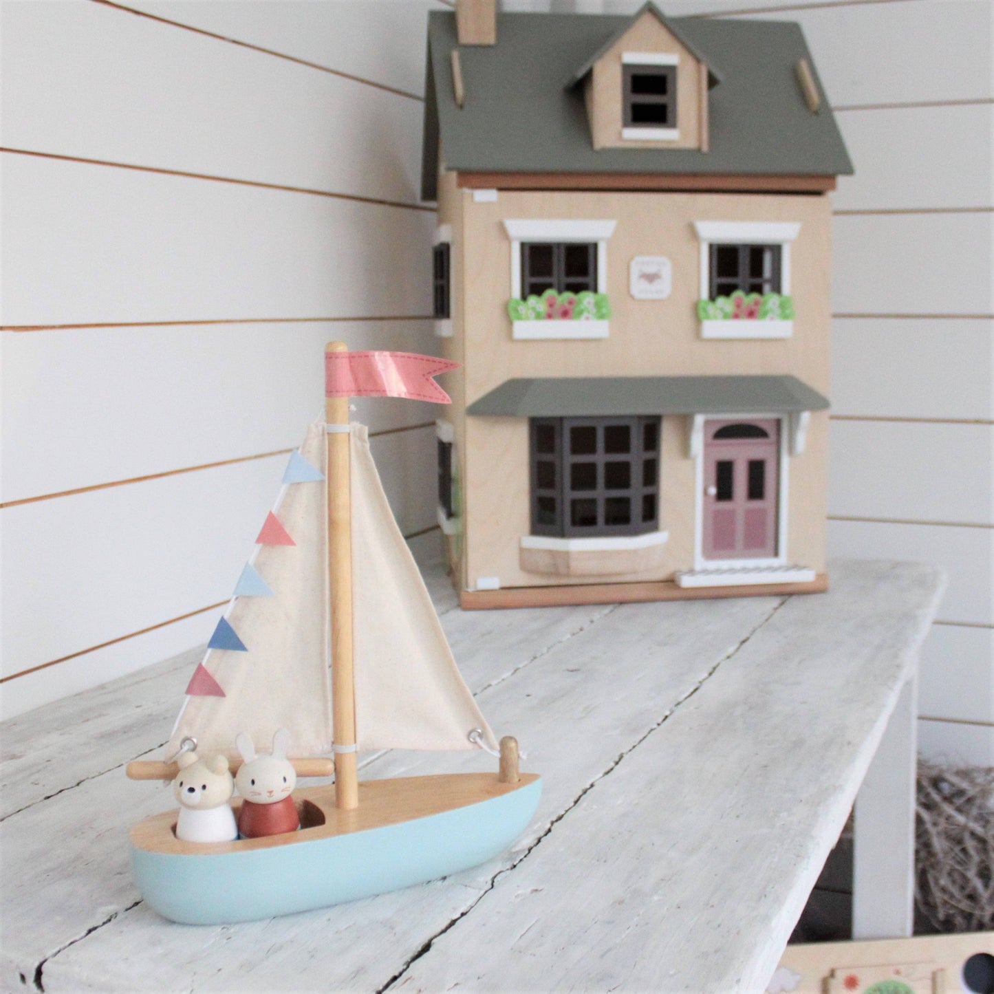 Sailway Wooden Toy Boat with Bubble and Squeak Dolls